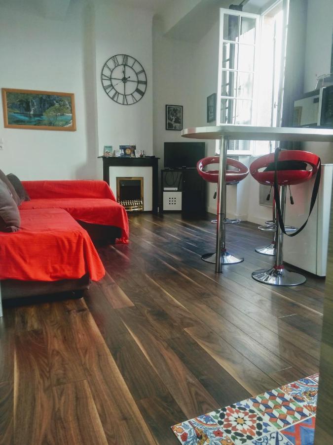 La Maison De Valentino Marseilles Buitenkant foto